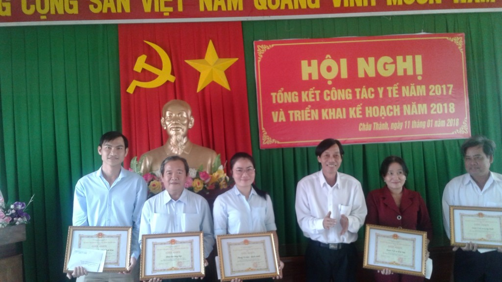 Khen thưởng ngành Y tế