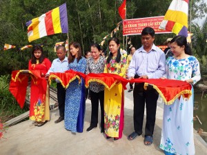 Cắt băngkhánh thành cầu Dây Thép, xã Long Định
