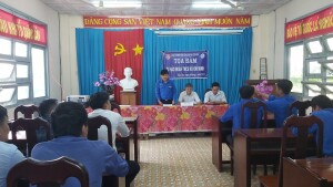 Quang cảnh buổi tọa đàm “Tự hào Đoàn TNCS Hồ Chí Minh” của xã Hữu Đạo